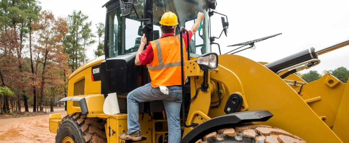 How to clean heavy equipment