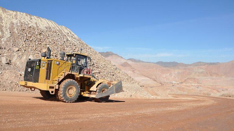 Wheel loaders help mining companies improve the efficiency of their fleet